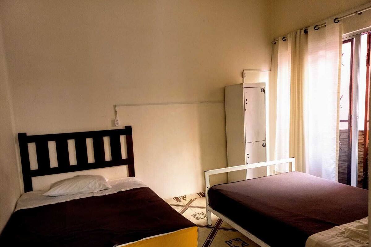 Habitación familiar | Wifi gratis y ropa de cama