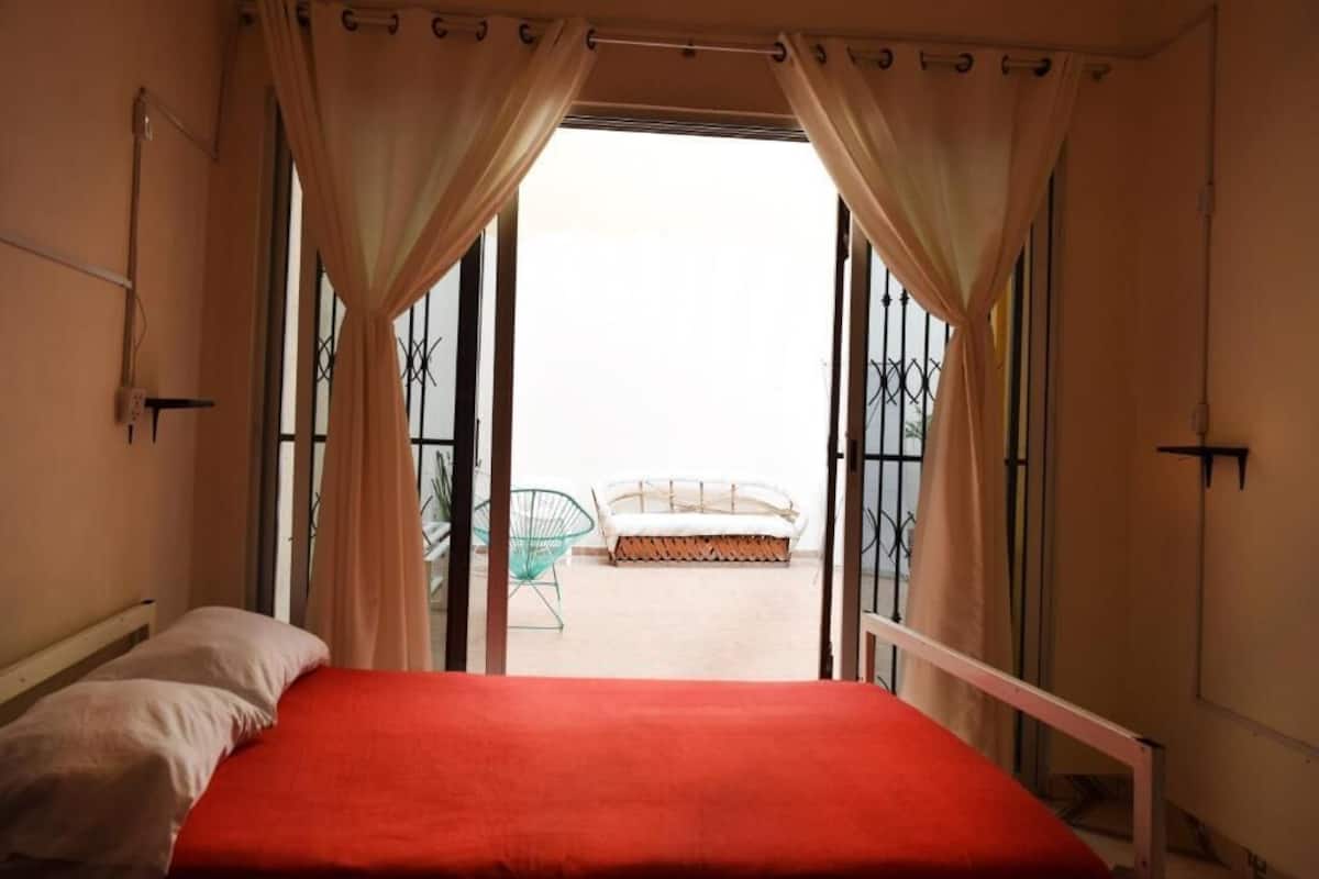 Standard Room, Shared Bathroom | Free WiFi, bed sheets