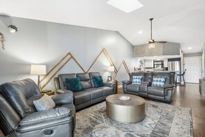 Smart-TV, Kamin, Netflix