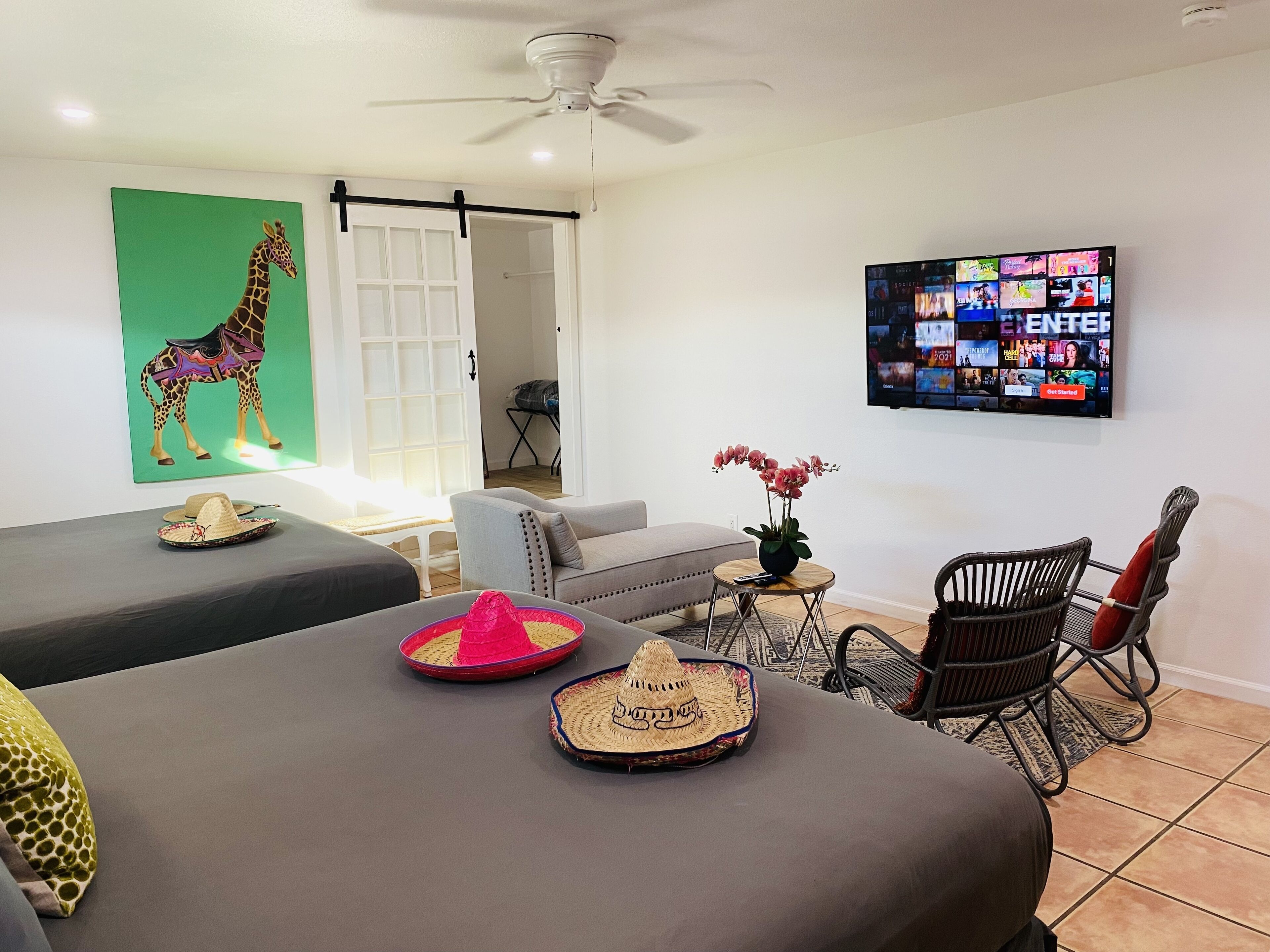 Deluxe Studio, 1 Bedroom, Kitchen, Corner | Individually furnished, free WiFi, bed sheets