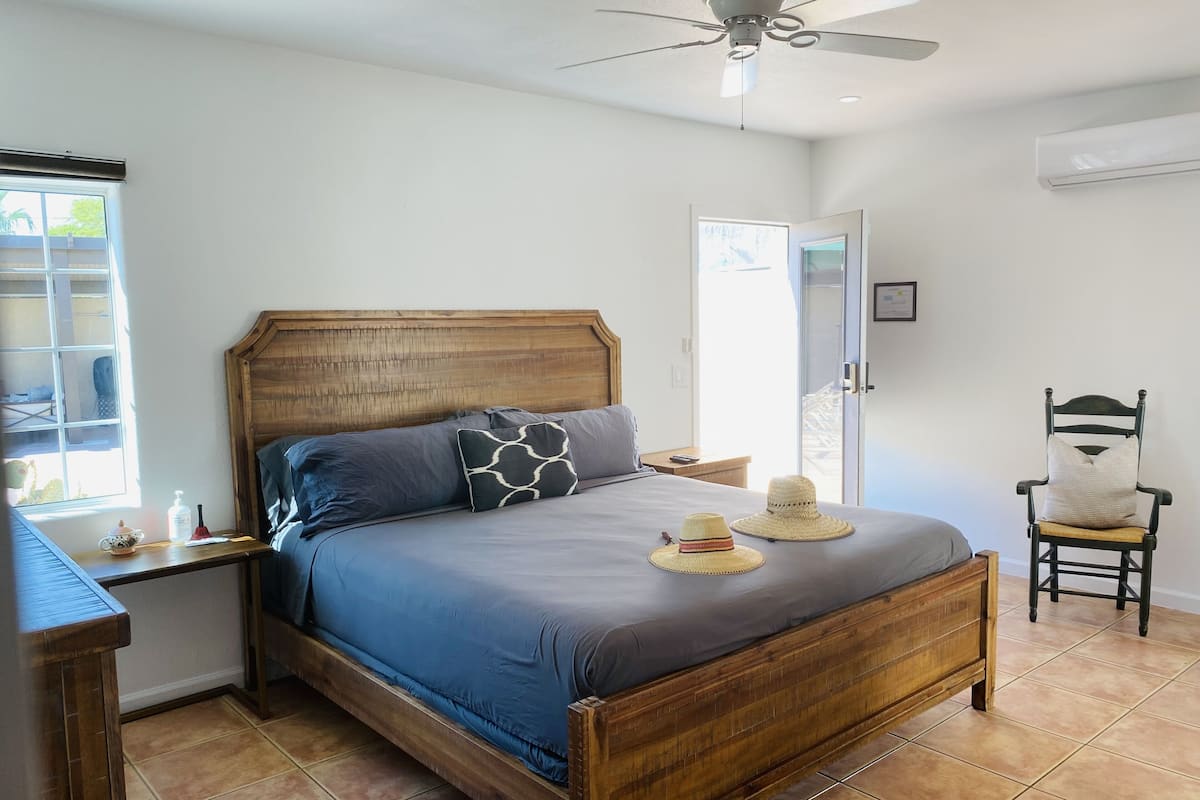 Individually furnished, free WiFi, bed sheets