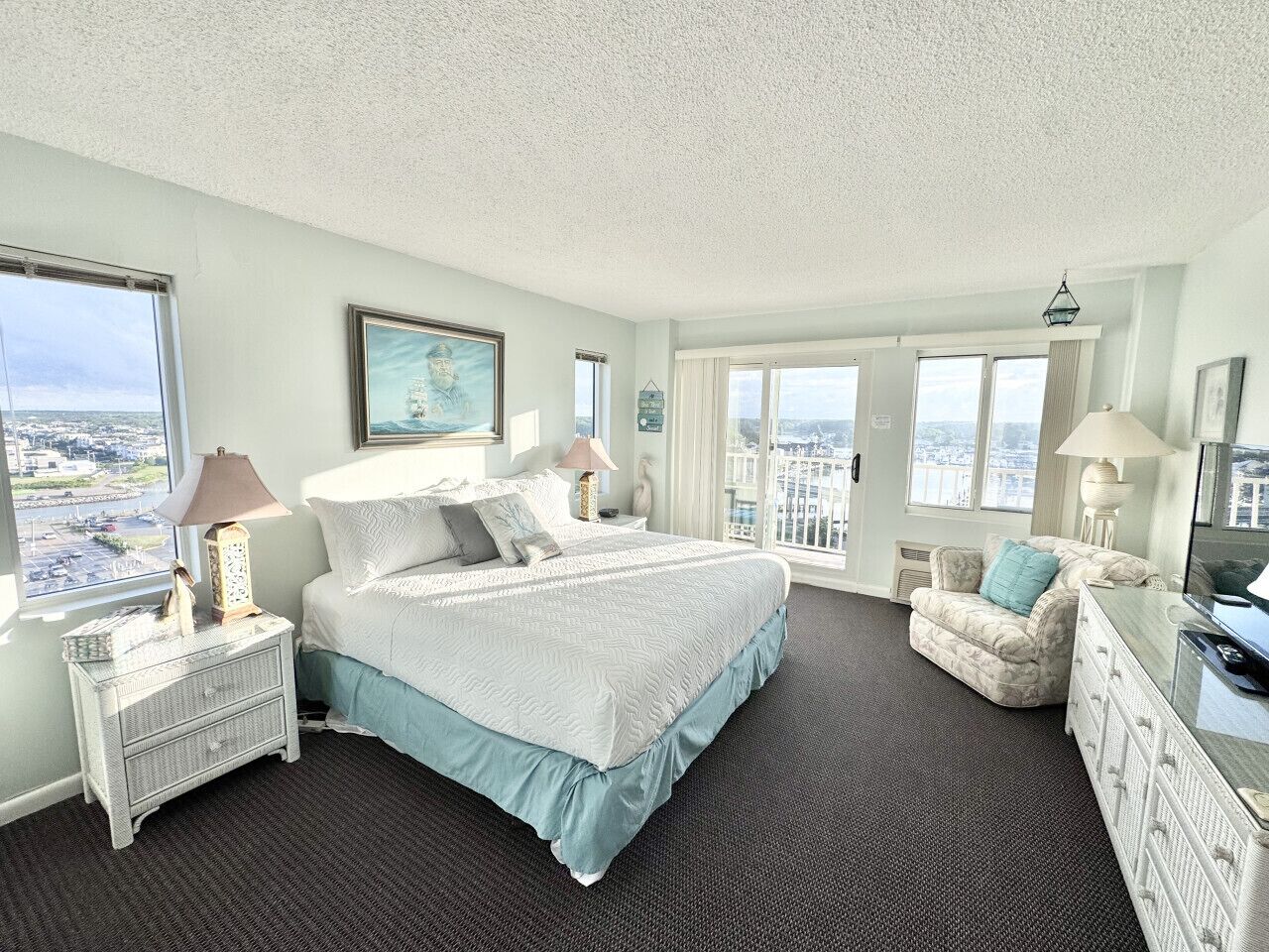 3 bedrooms, free WiFi, bed sheets