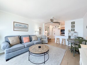 TV - Unit 1405 Virginia Beach (Virginia Beach)