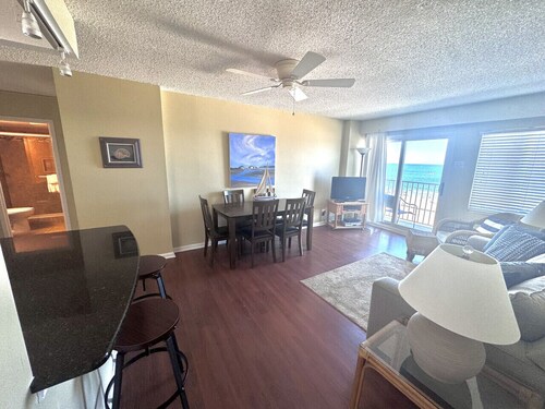 Wake Up to Ocean Views |Relax & Watch the Waves!