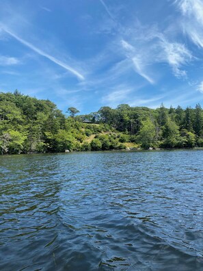 Miscellaneous - Beautiful Hilltop Waterfront cottage, private getaway, quiet lake front cottage (Kemptville)