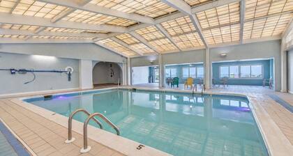 Relax on Sunny Virginia Beach with Oceanfront View 504