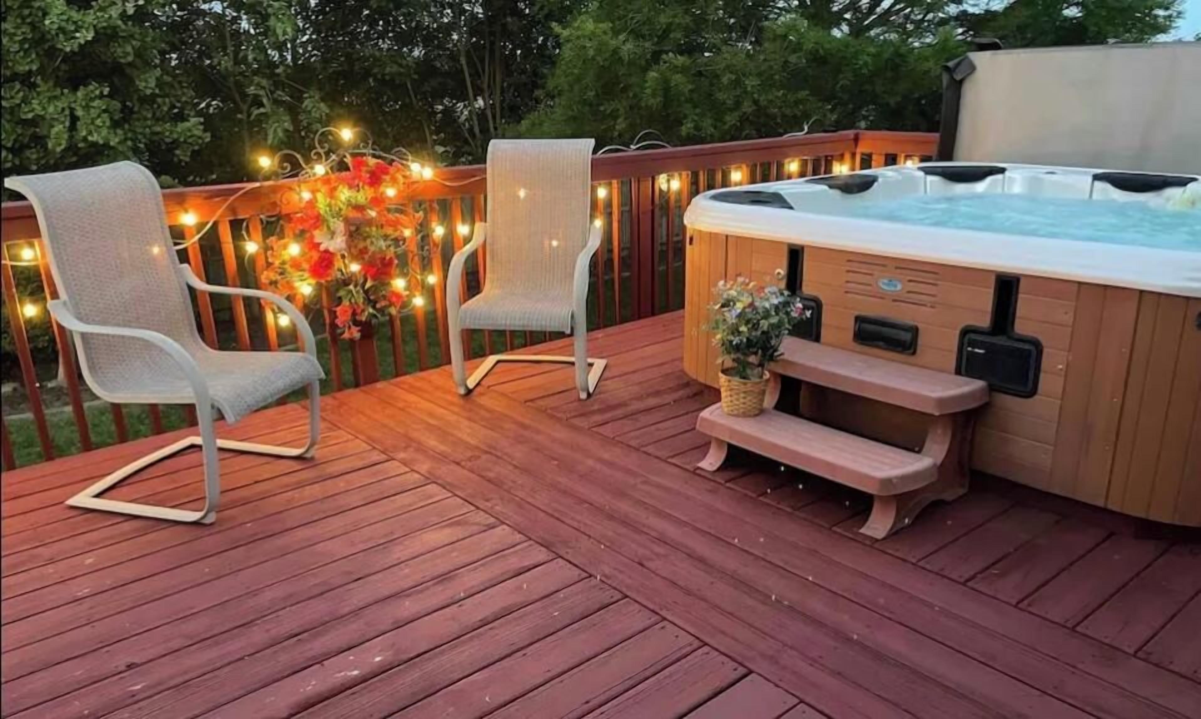 Outdoor spa tub