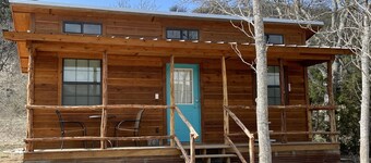 On 3 Twisted Sisters Loop, Great for Motorcycles, Couples Getaway, Pets Welcome!