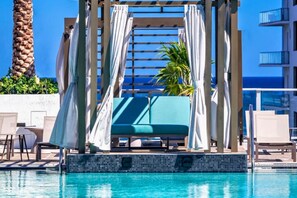 Piscine extérieure, piscine chauffée