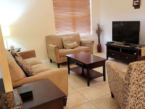 Condo, Multiple Beds, Pool Access, Pool View | Living area