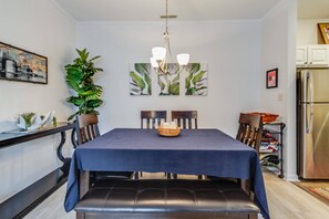 Dining - Condo La Ballena-Central 2 BR/2 bath (Rehoboth Beach)