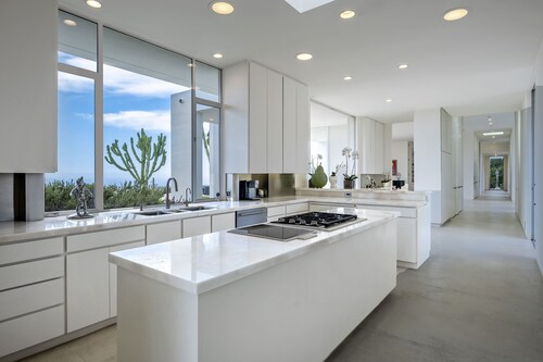 Chic Luxury Estate on 50 Private Acres