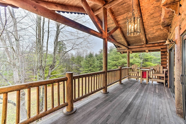 Middle Grove Vacation Rental | 2BR | 1.5BA | Stairs Required | 1,800 Sq Ft
