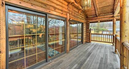Spacious Cabin w/ Decks Near Saratoga Race Course!