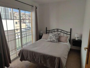 2 chambres, fer et planche à repasser, Wi-Fi
