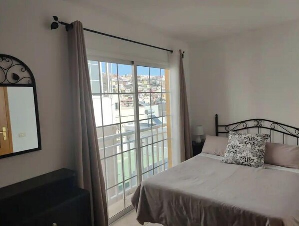 2 chambres, fer et planche à repasser, Wi-Fi