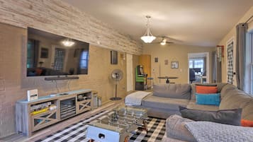 TV, fireplace, table football, stereo