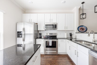 5 MIN FROM DOWNTOWN ~ TWO YEARS OLD