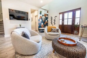 Smart TV, fireplace, computer monitors