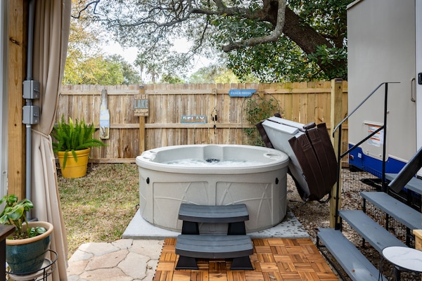Bain à remous extérieur