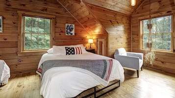 5 bedrooms, desk, iron/ironing board, travel crib