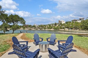 Property grounds - Blue Moon PK  4/3 home in Hells Gate, Water Access w POOL & Hot Tub (Strawn)