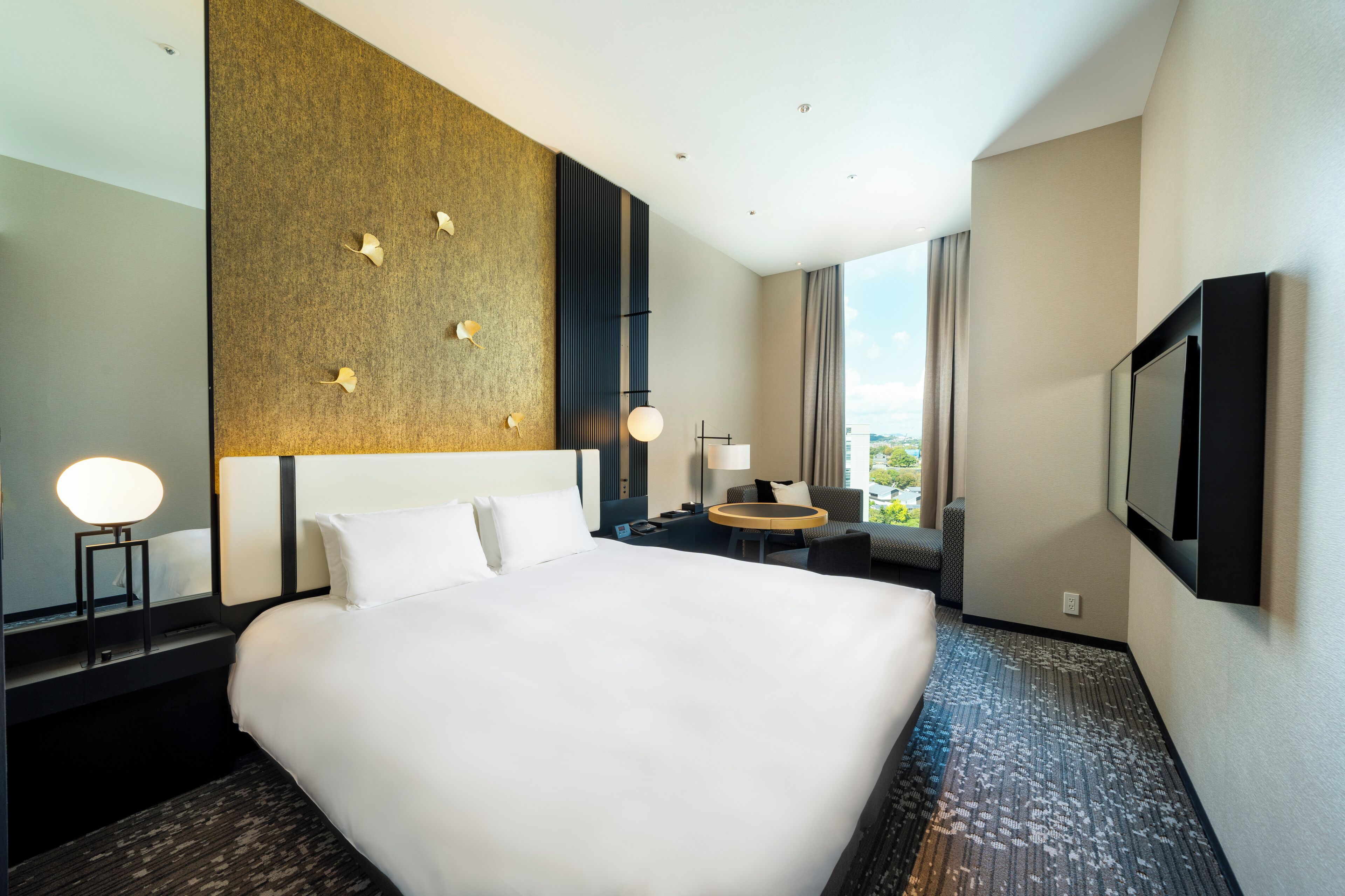 deluxe king room, non smoking | free wifi, bed sheets