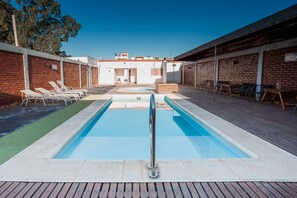 Alberca al aire libre por temporada 