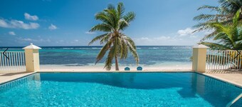 Steps to the Beach! 2bed/2.5bath condo - Seabreeze Villas