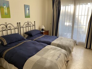 2 Schlafzimmer, Bügeleisen/Bügelbrett, WLAN, Bettwäsche