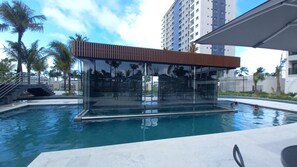 Piscina externa, piscina aquecida