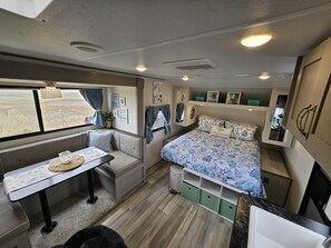 1 bedroom, travel cot, free WiFi, bed sheets