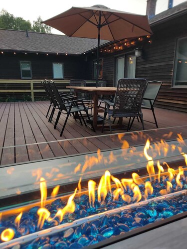 Expansive mountainside retreat, close to Stowe, Smuggler's Notch, Jay