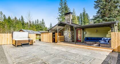 Complete multi-room inn for large group destination near Olympic National Park