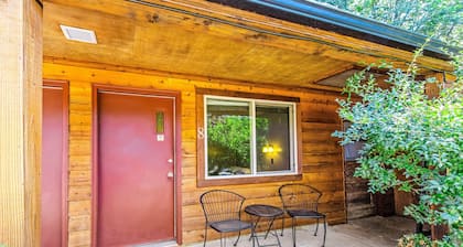 Complete multi-room inn for large group destination near Olympic National Park