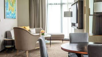 En 50-tommers smart-TV med digitale kanaler samt Netflix