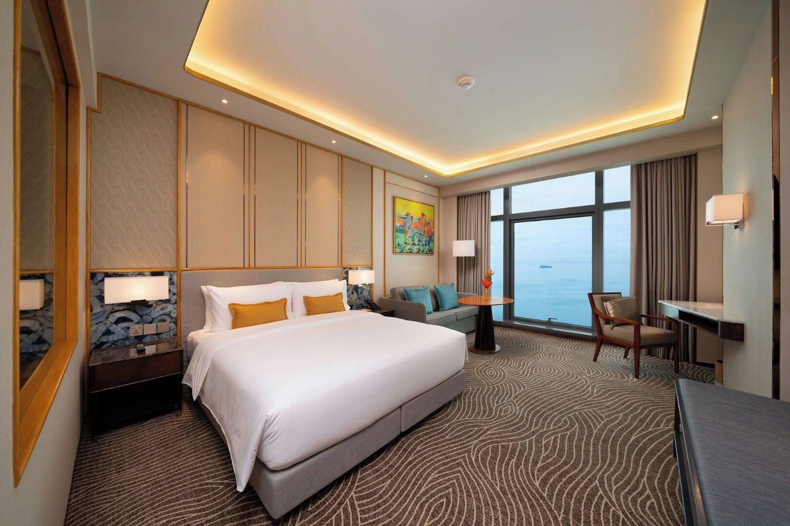 Phòng Deluxe, 1 giường cỡ king, quang cảnh biển (Executive) | Bộ đồ giường cao cấp, két bảo mật tại phòng, màn/rèm cản sáng 
