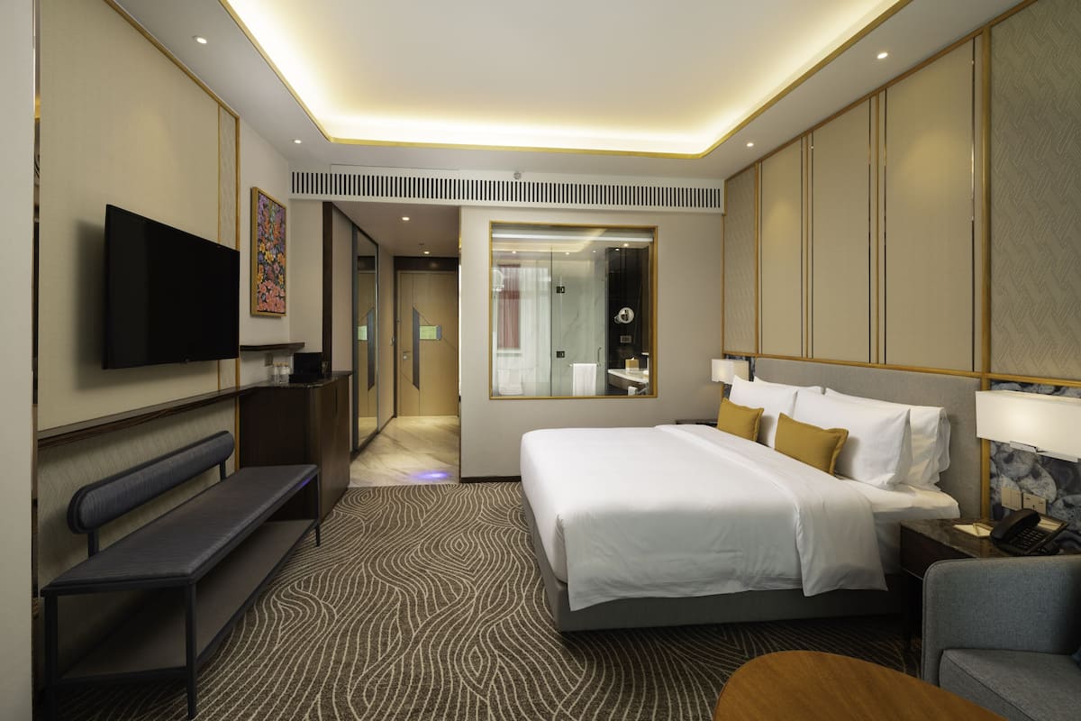 1 bedroom, premium bedding, free WiFi, bed sheets