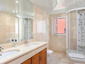 Hair dryer, towels - Unique space with private pool in Platja d'Aro (Platja d'Aro)