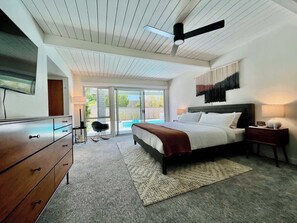 3 bedrooms, desk, iron/ironing board, travel cot - Stunning Tamarisk Designer Home (Rancho Mirage)