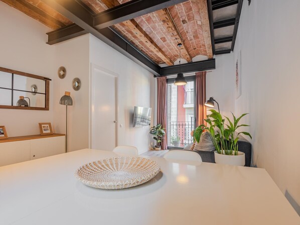 Interior - Sants Montjuic Olympic View (Barcelona)