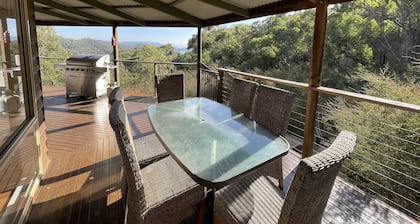 Private paradise with lake view (pet friendly)