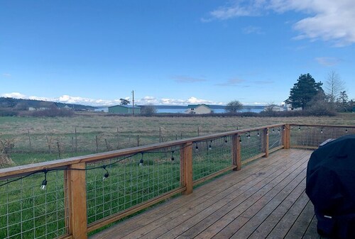 Remodeled Historic Farmhouse with Bay View, Near Town and Electric Bikes!