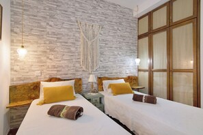 3 bedrooms, iron/ironing board, free WiFi, bed sheets - Holiday Home 'Casa Rústica' with Pool & Wi-Fi (Silves)