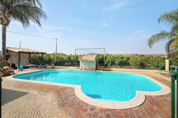 Pool - Holiday Home 'Casa Rústica' with Pool & Wi-Fi (Silves)