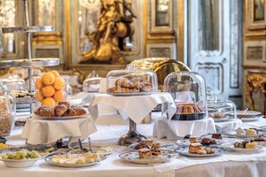 Tägliches inbegriffenes Frühstücksbuffet