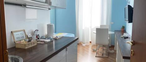 Fridge, microwave, coffee/tea maker, electric kettle