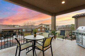 Townhome, 4 Bedrooms | Outdoor dining