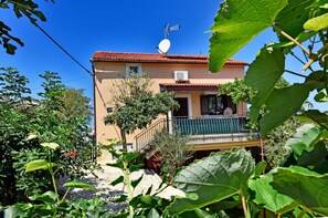 Exterior - Apartments Darko, (16601), Funtana, hr (Funtana)