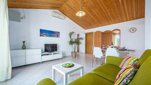 Unclassified image, 3 of 26, button - Apartments Lucijana, (16610), Rabac, hr (Rabac)